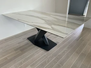 Cattelan Italia STRATOS KERAMIK テーブル